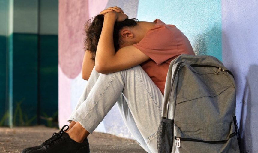 5 signs that your teen is bad
